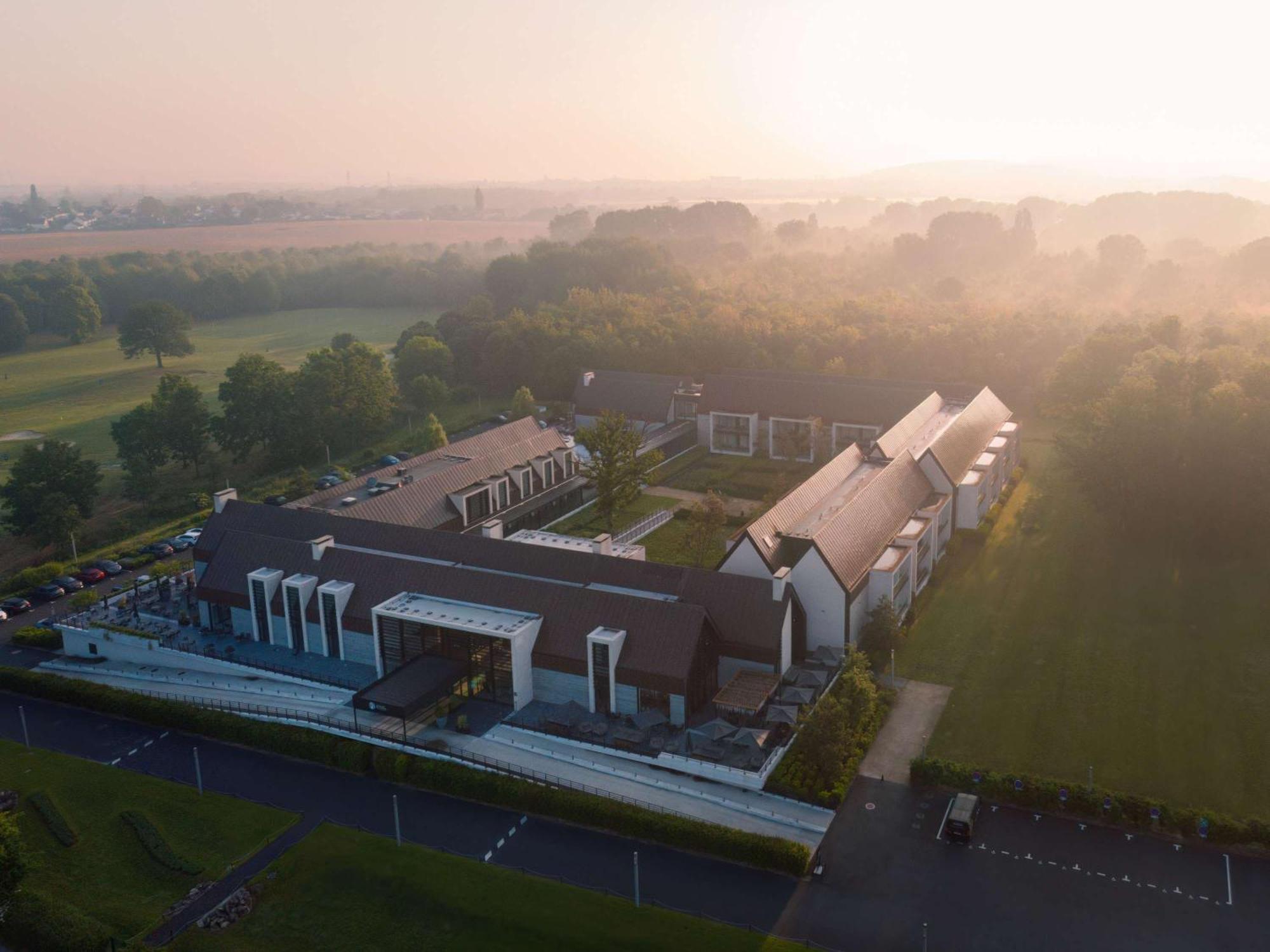 Le Domaine Des Vanneaux Golf Et Spa Mgallery LʼIsle-Adam المظهر الخارجي الصورة