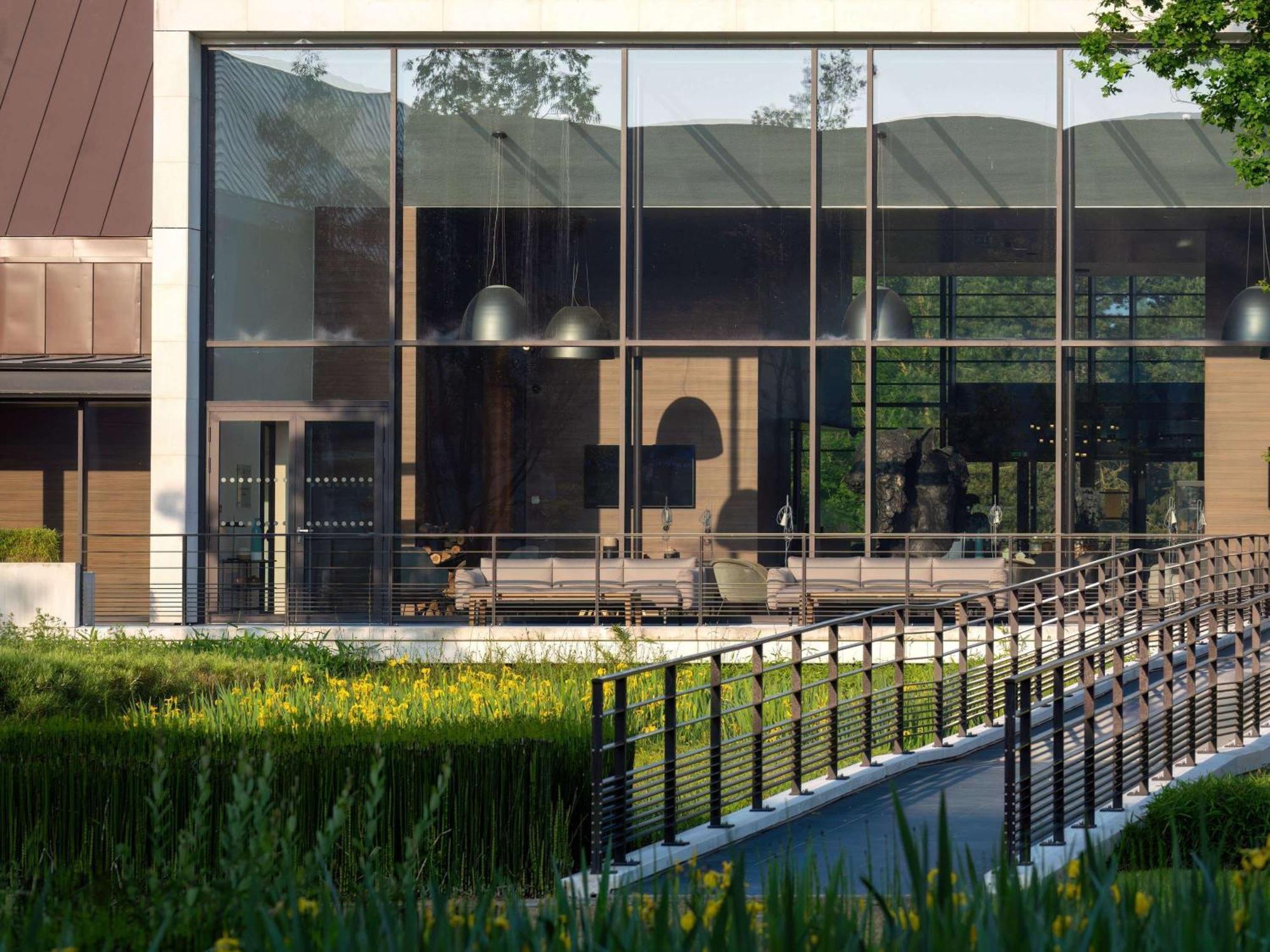 Le Domaine Des Vanneaux Golf Et Spa Mgallery LʼIsle-Adam المظهر الخارجي الصورة